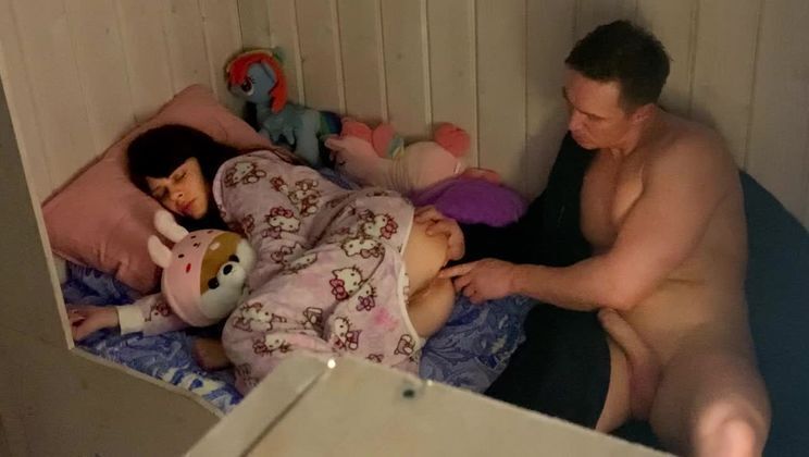 SHOOT HUSBAND FUCKING DAUGHTER!