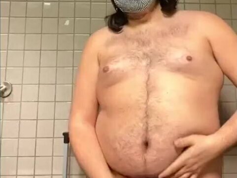 hairy chub unloads airport