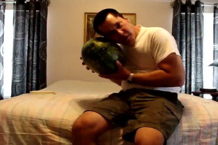 Str8 daddy love a watermelon