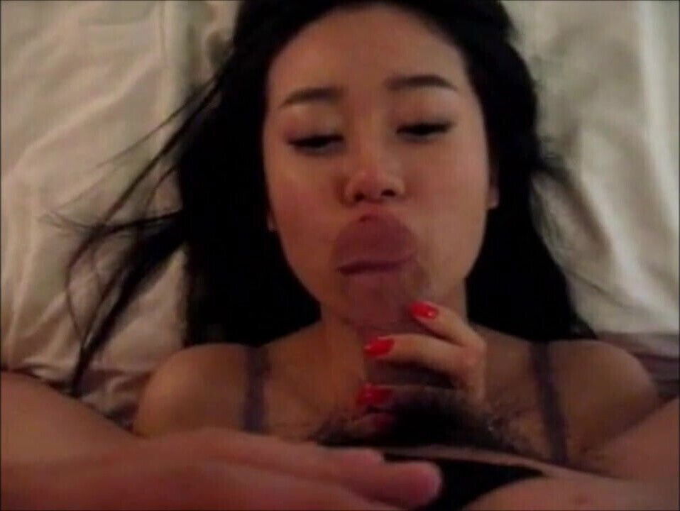 Pretty Asian Korean GF Sexy Blowjob