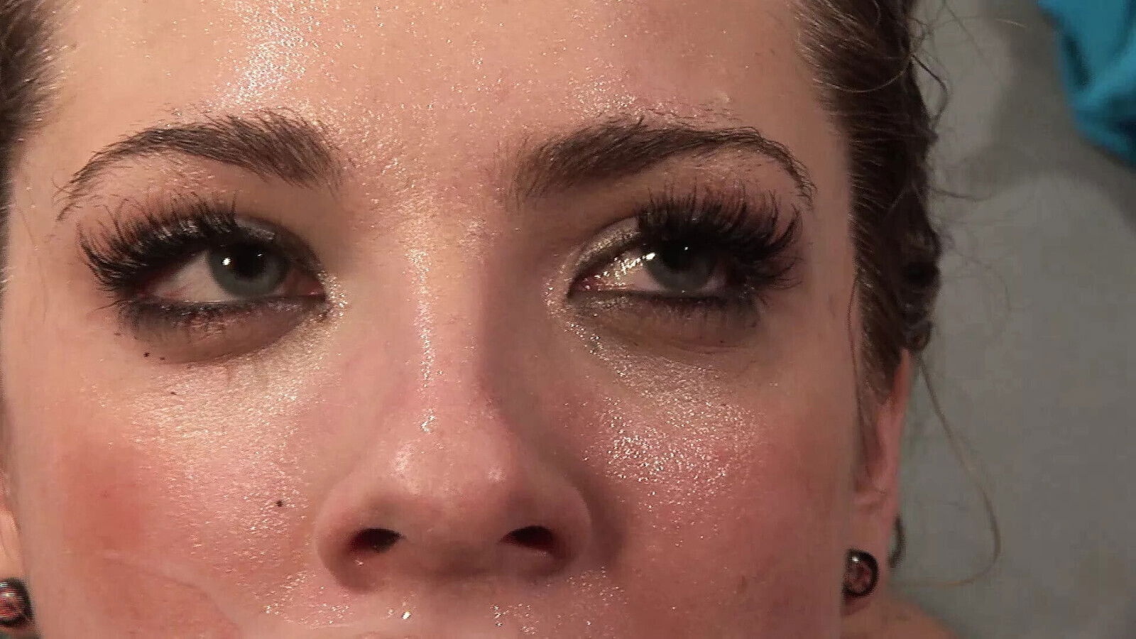 Studentin unartig wird Lehrer bestraft