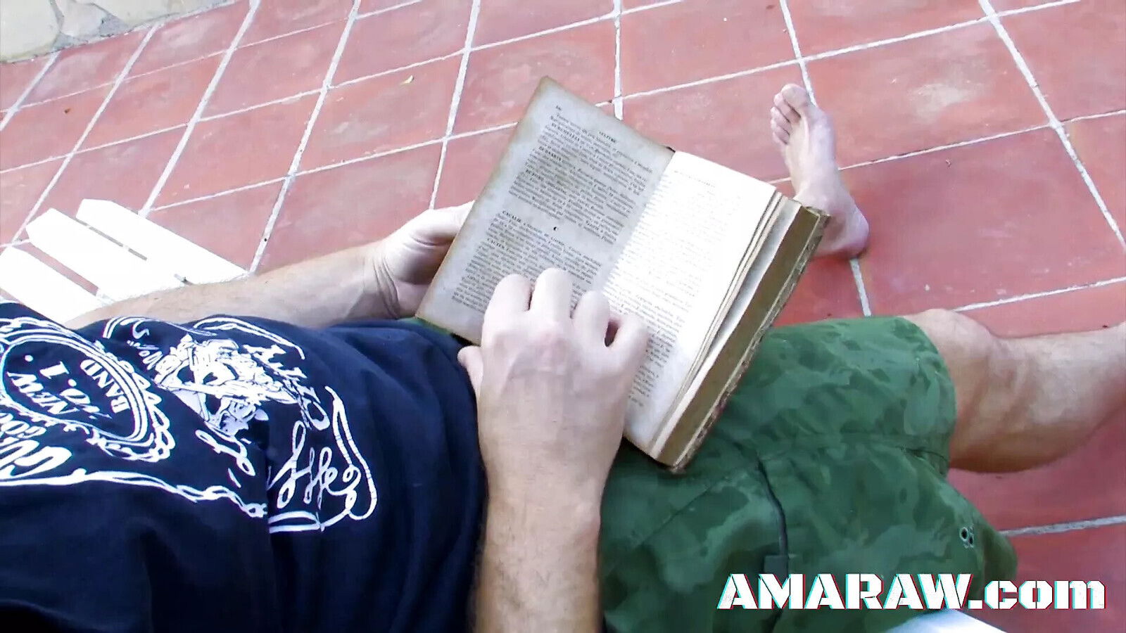 Eating pussy threesome lesbians with Angelica Castro