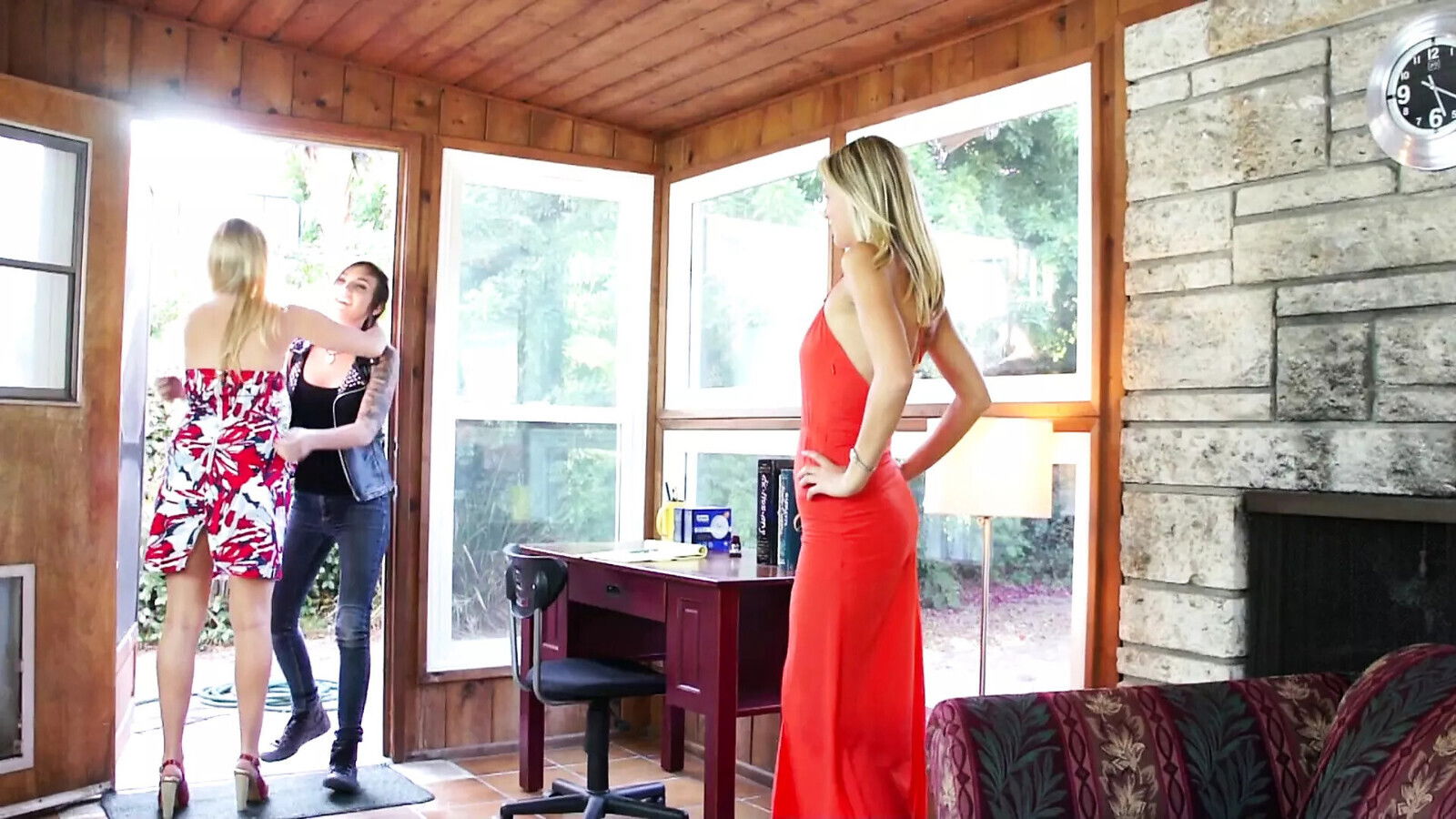 lesbians fisting action