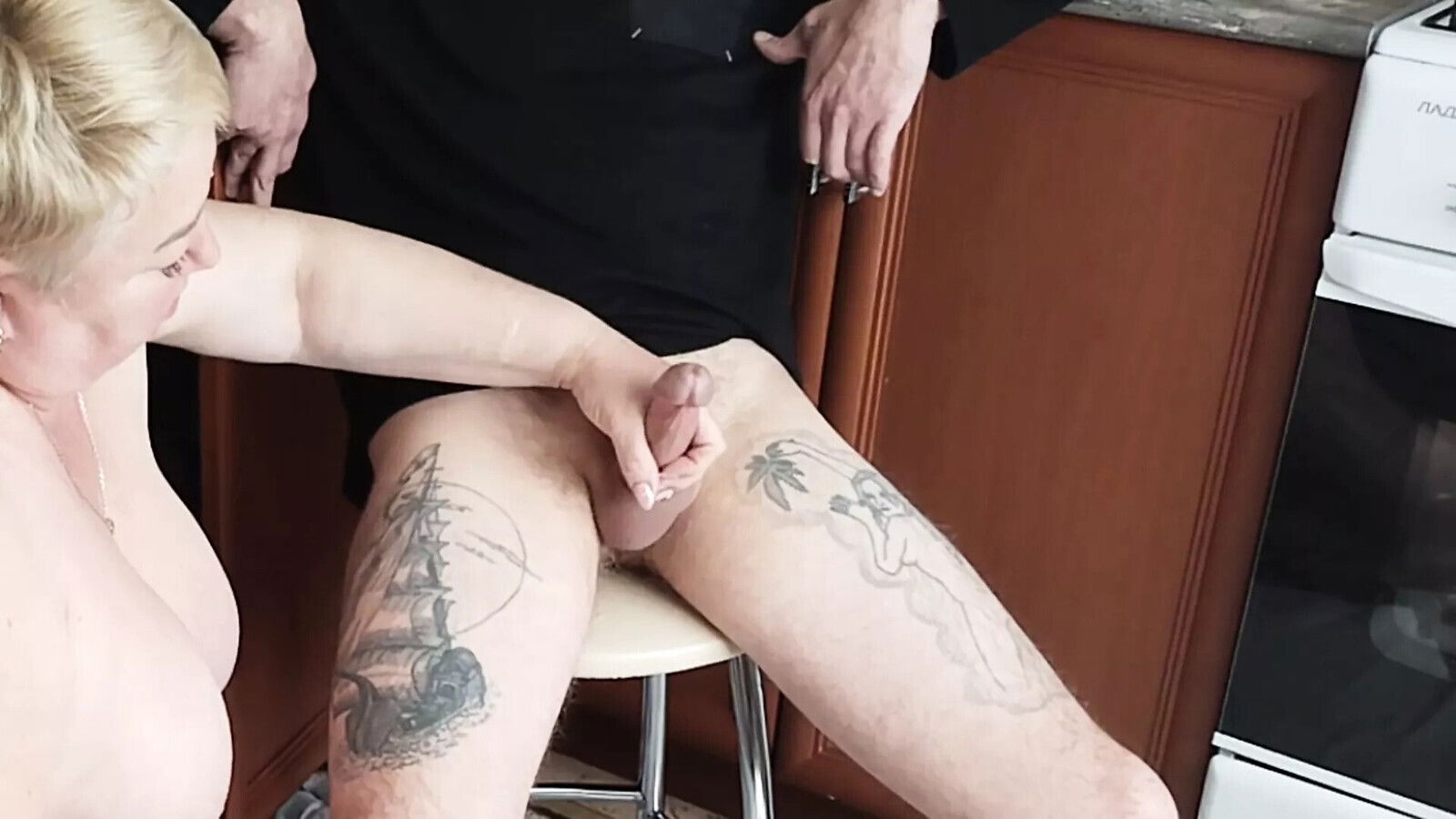 neighbor gets fucked mouth pussy shared kitchen