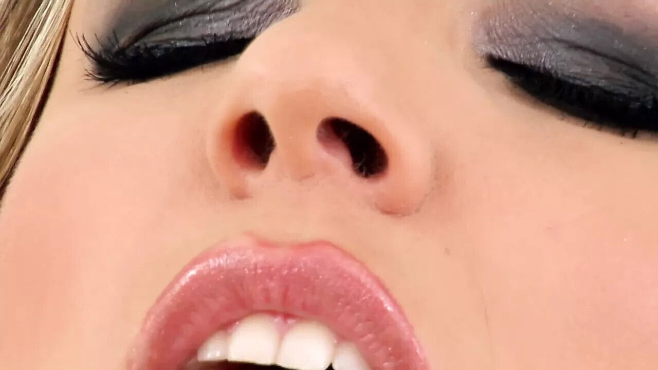 Peaches: sexy pleasure Part