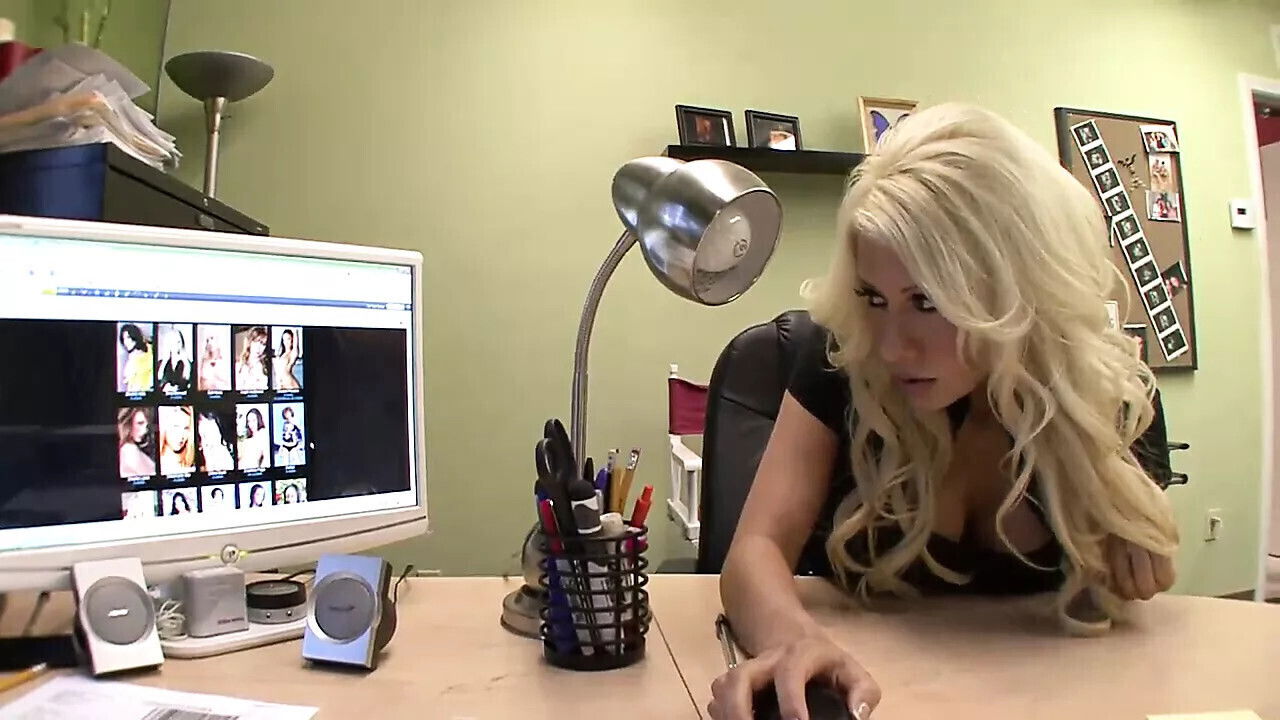 Wild lesbian experience Jazzy