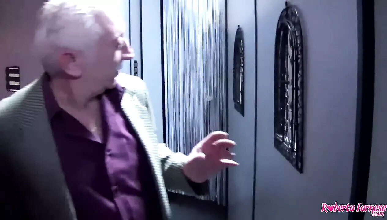 casting Roberta Farnese