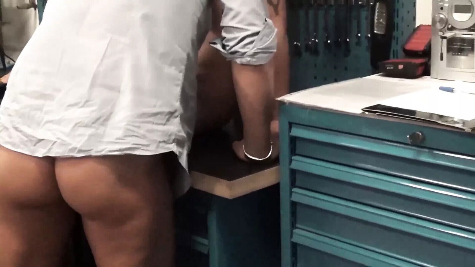 Roberta Farnese fiera scopata officina