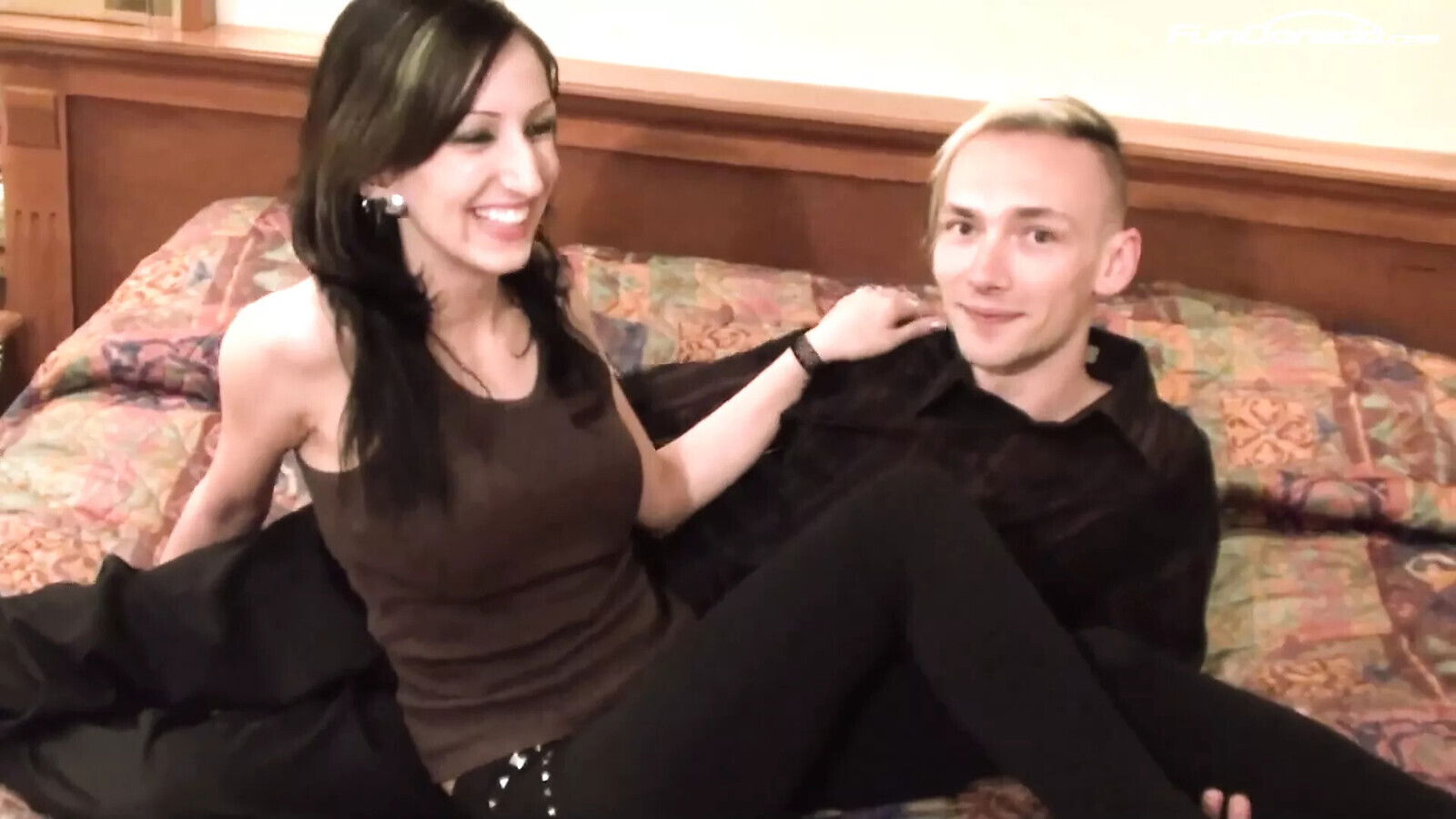 Teen fickt Punk Hotel ohne gummi