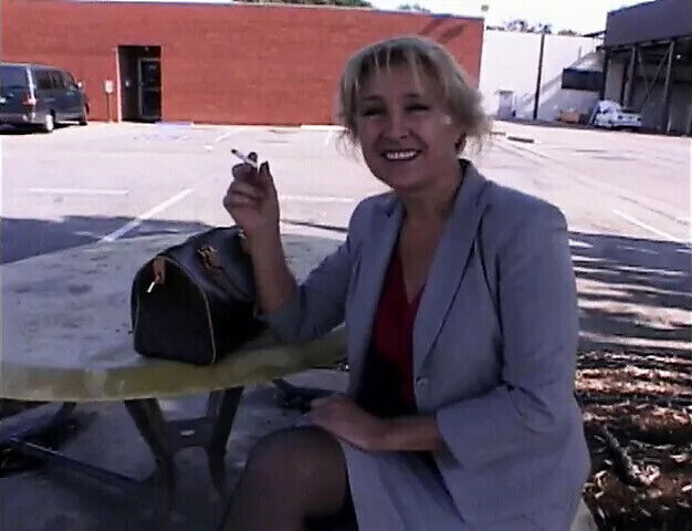 Salacious blond cougar likes polish knob while other dancing chocolate cha-cha with