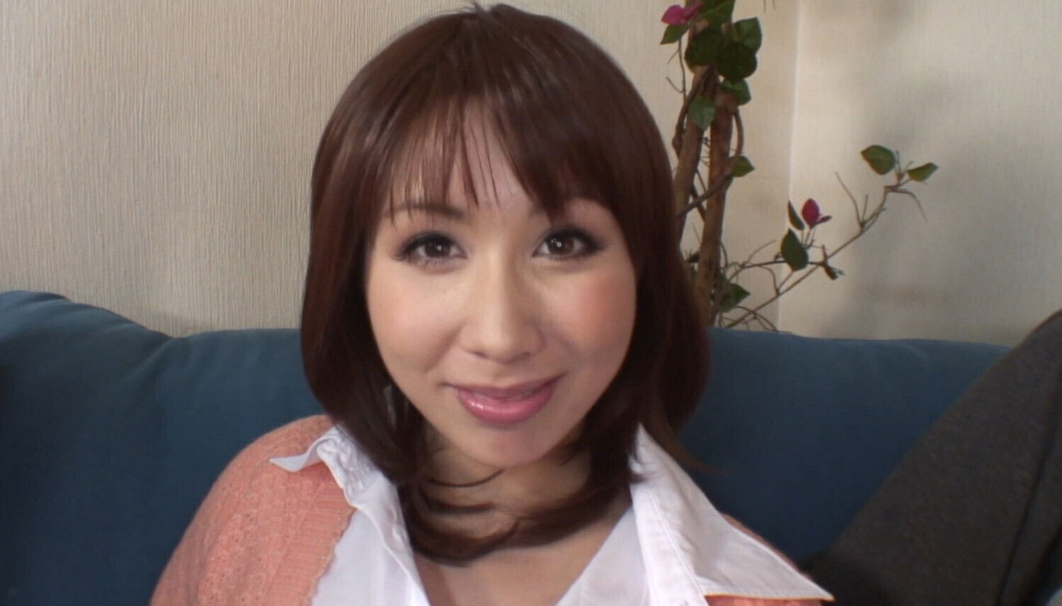 Young Japanese MILF gets Threesome Lesson