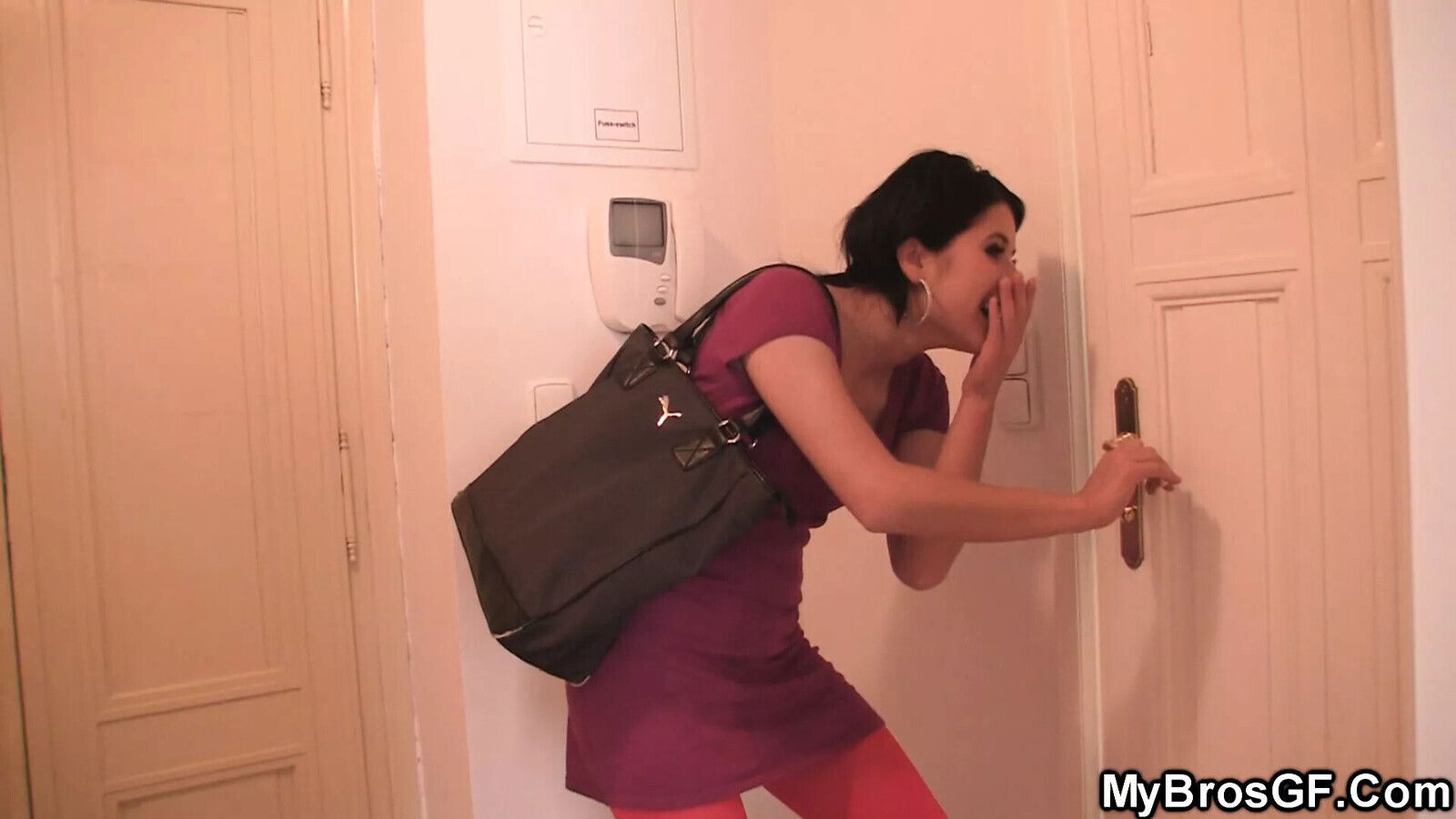 Finding cheating girlfriend riding bro’s