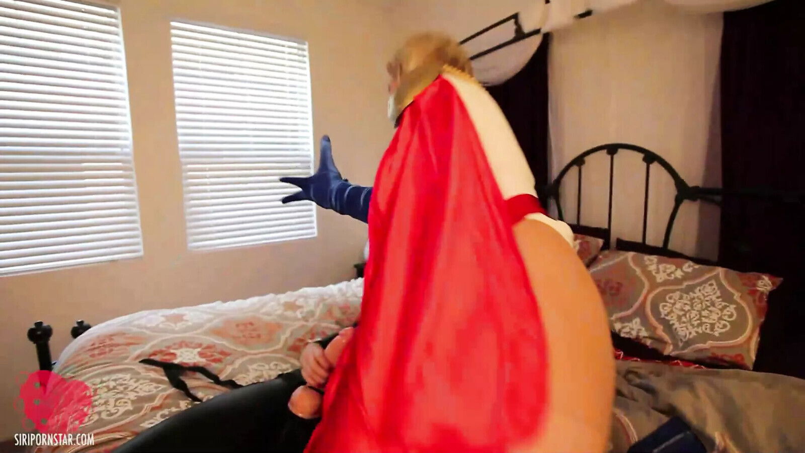 Heroine Siri Pornstar Strap-On Fucked Evil Alex Chance!