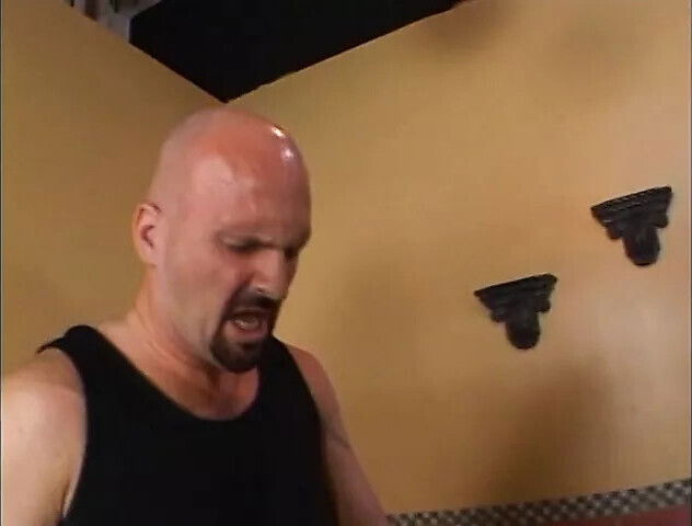 Slut banged with huge cocks