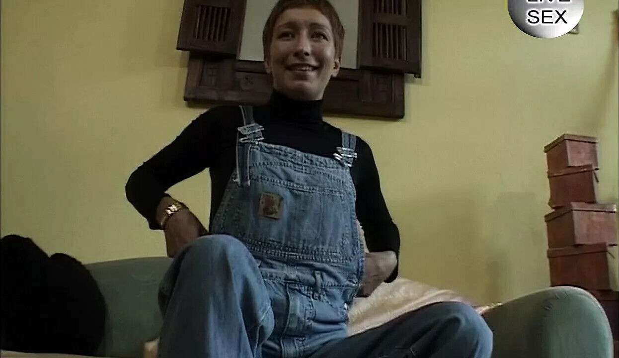 Deutsche Reife Passantin zieht sich live Kamera