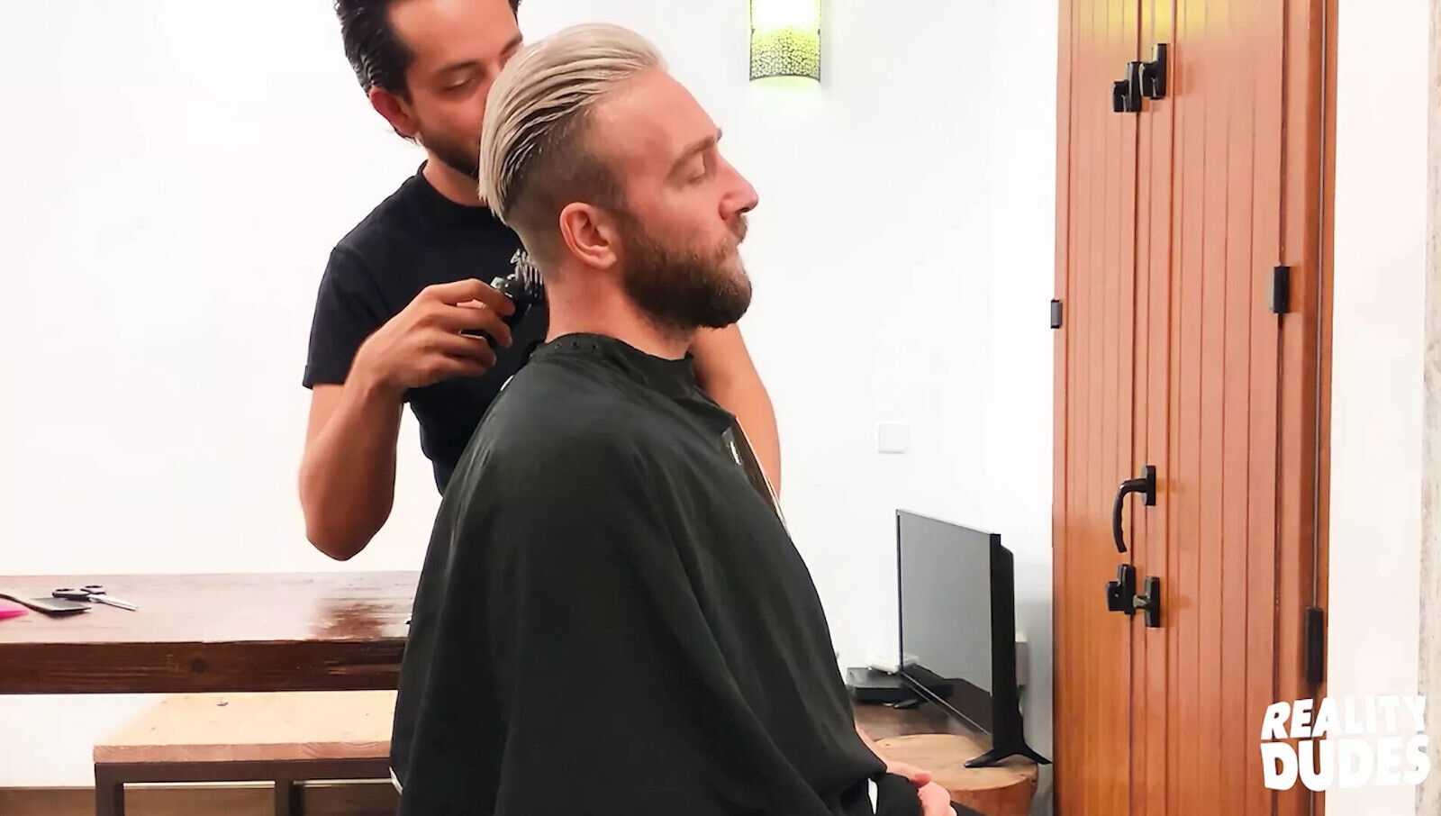 Aitor Fornik's Give Trim Manuel Scalco Gets Interrupted Pulled Dick Reality Dudes