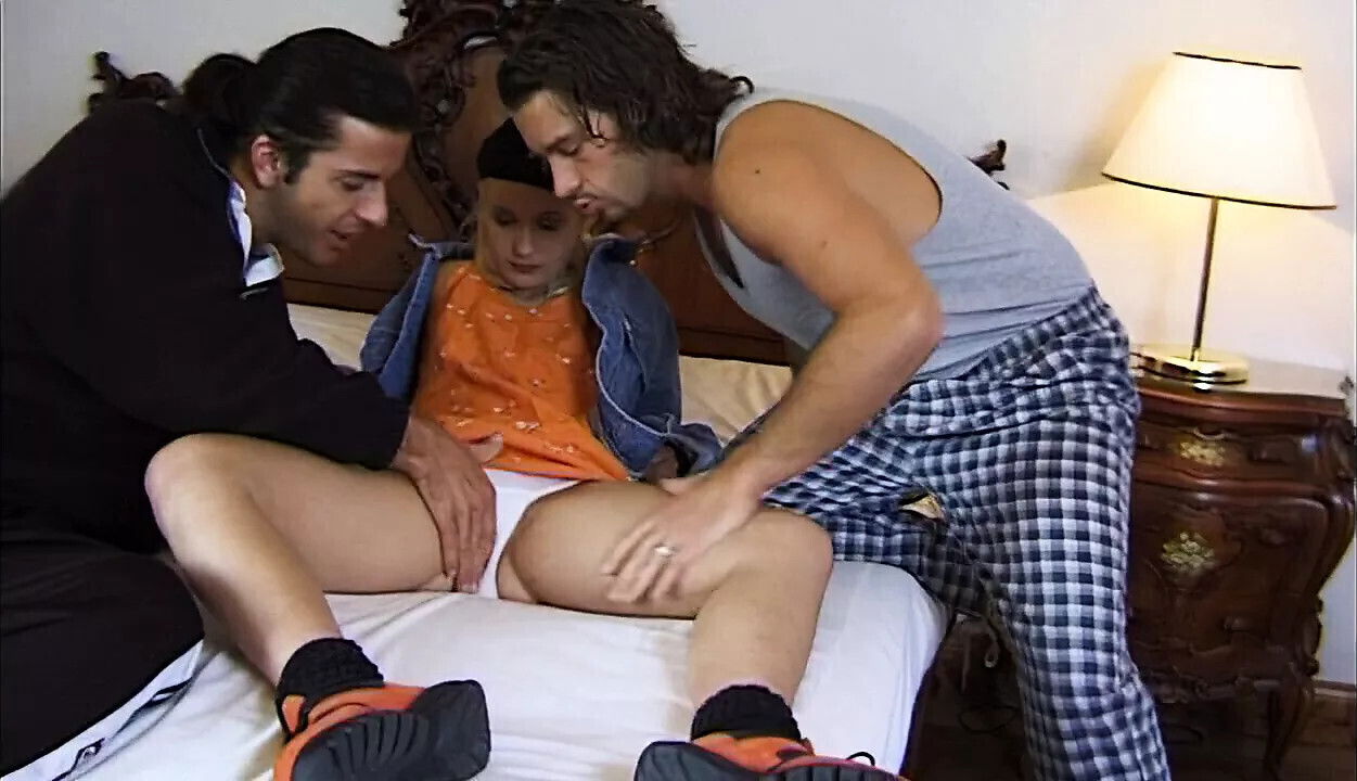 Blonde hausfrau laedt nachbarn geilen dreier! Anal, Pussy, pussy, Milf, milf, milf, tight pussy