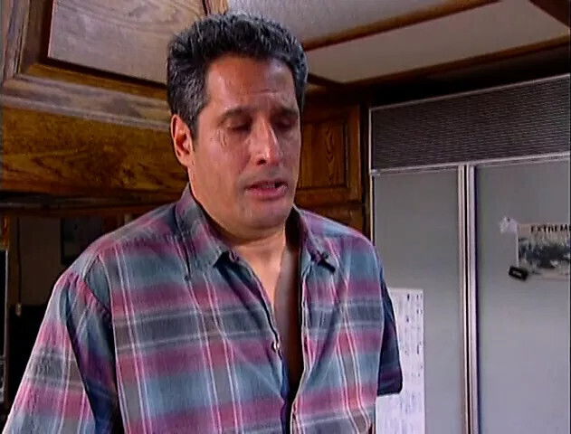 Young redhead slut knees sucking older stud's dong kitchen