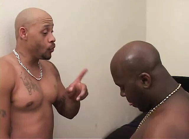 Young ebony with butt gets doggystyle pounding