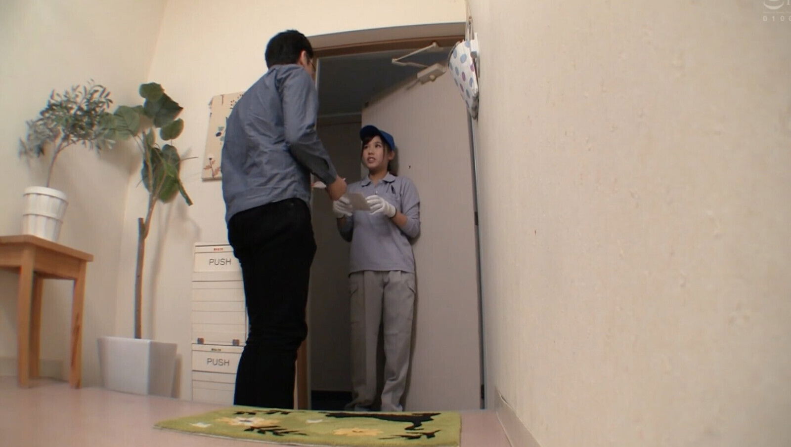 Called Contractor House Voluptuous, Blue-Collar Girl Came Knocking...