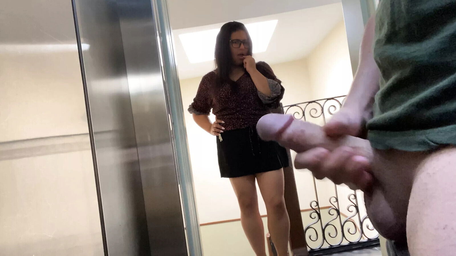 ELEVATOR ADVENTURE Neighbor Milf returns from party can't resist