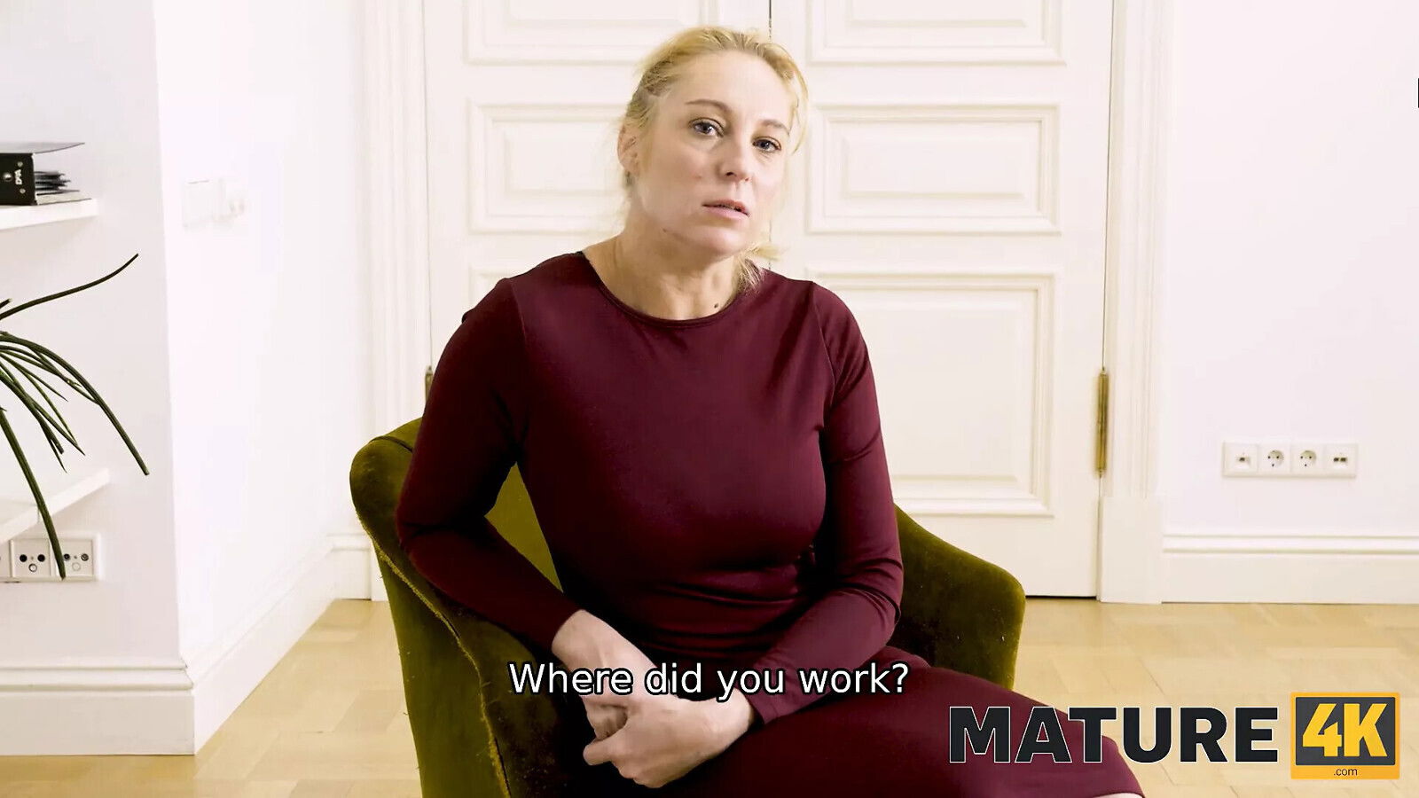 MATURE4K. Mature woman doesn’t hesitate carnal with employer