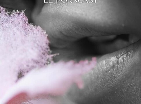 [Audio Erotico ESPAÑOL] Démosle espectáculo Female Voice VIRGEN PRIMERA Escuela magia