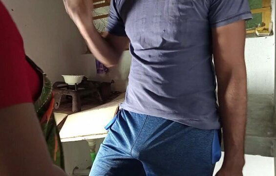 Morning Fucking Maid Stepdaughter kitchen When Preparing Chicken Family