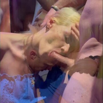 Жена пришла к нему на работу и была отраханна в туалет он даже не дал ей кончить накончав в неё 