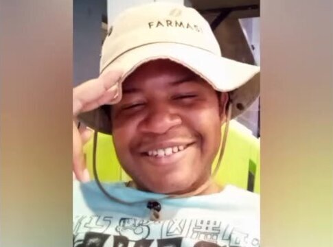 MCGOKU305 ROCK STAR HAVING THREESOME WITH FEMALES