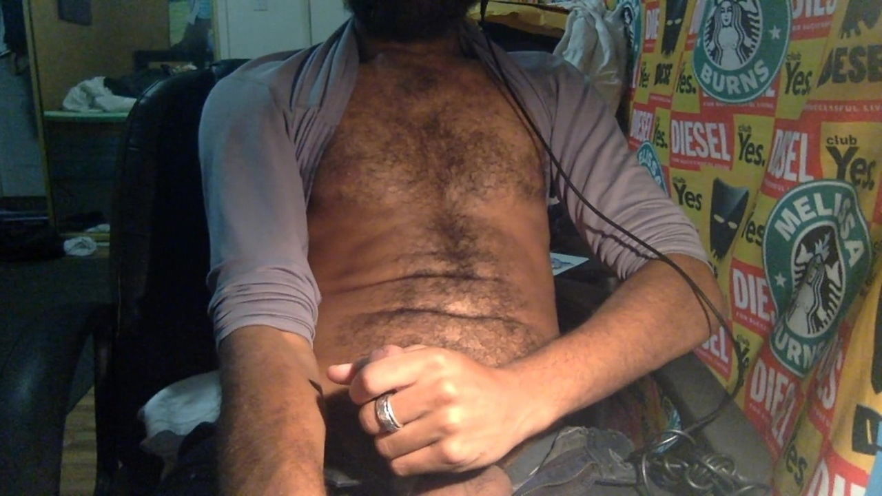 Jerks Massive Webcam While Watching Exhibition Videos Cumming Over Pube With Rock Mercury