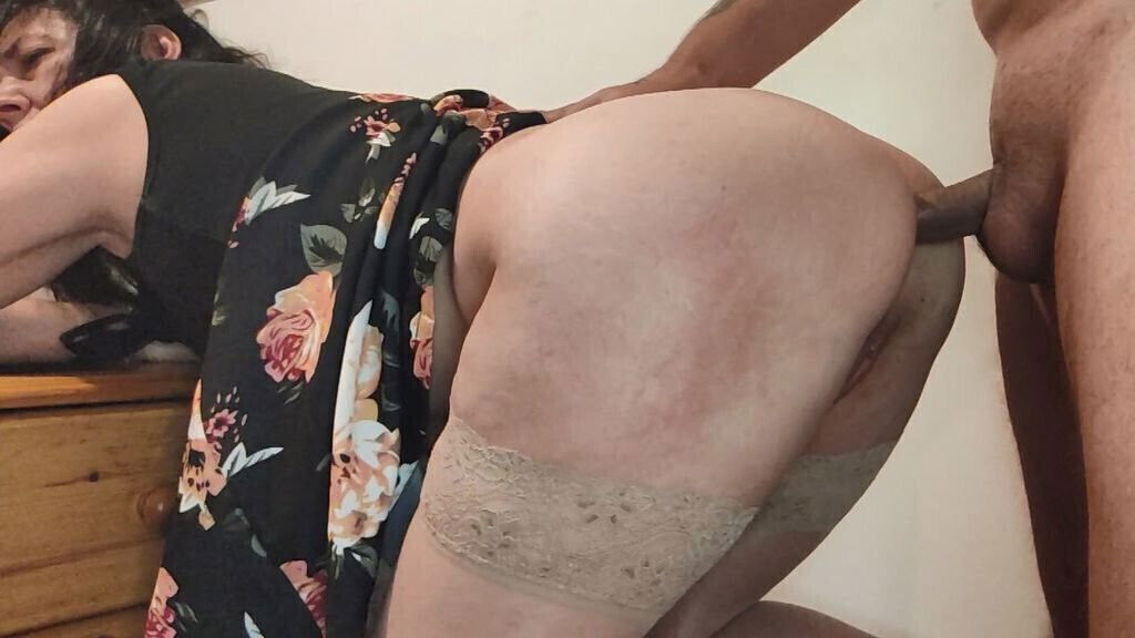 Sexy Mature Housewife with Booty Fucked Deep Doggystyle With inside