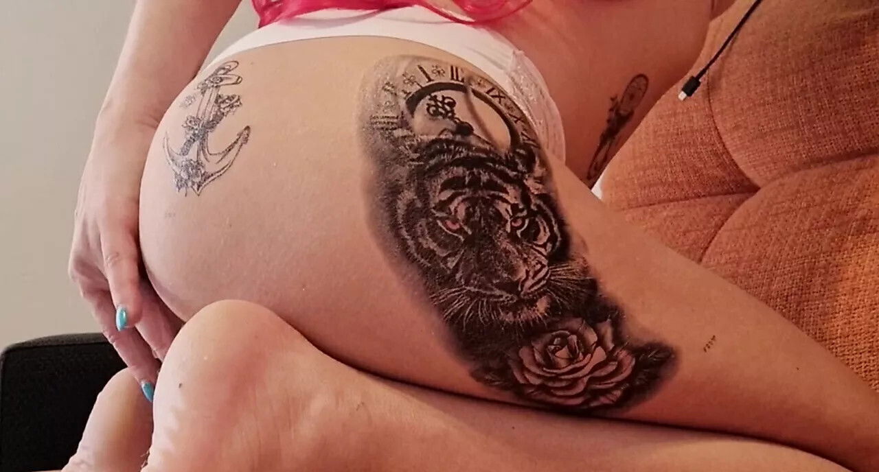 Showing playing with asshole