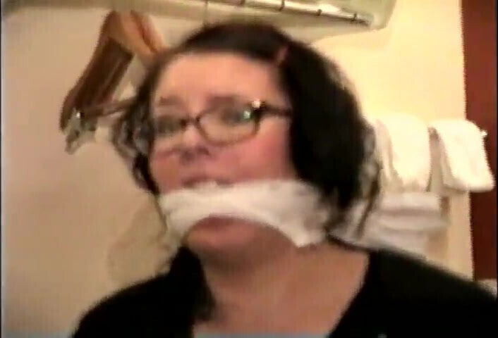 25 YEAR OLD WOMEN CHAIR TIED