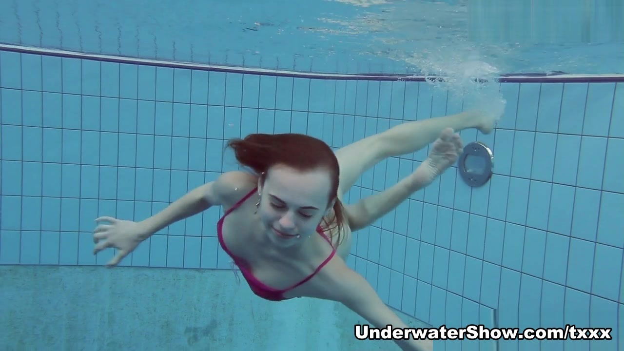 Anna Netrebko Video - UnderwaterShow