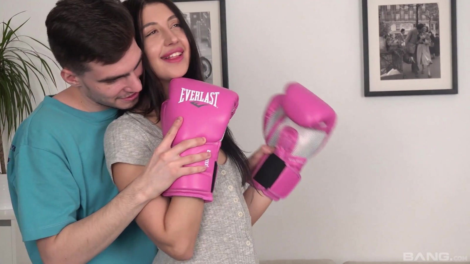 Brunette Julia Moon moans while pussy being licked