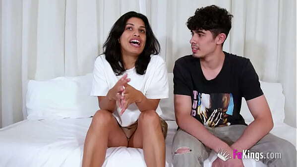 Lidia MILF! wants rook teach