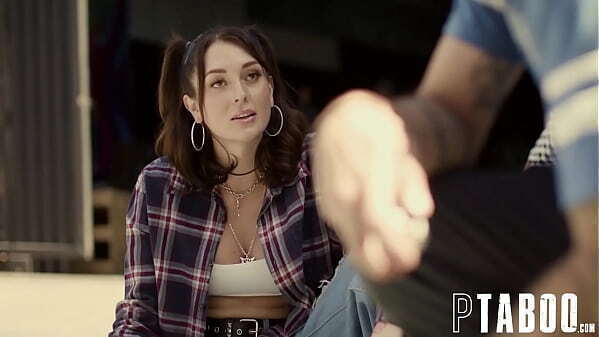 Grinders Part Charlotte Sins, Robby Echo