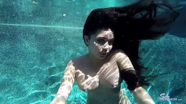 Erotic Mermaid: Aaliyah Hadid