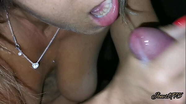 matrigna succhia cazzo sborrare delicatamente