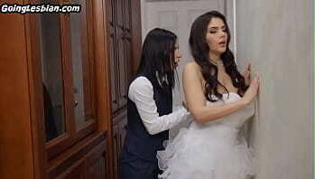 Lez MILF bride enjoys facesitting with tattooed waitress