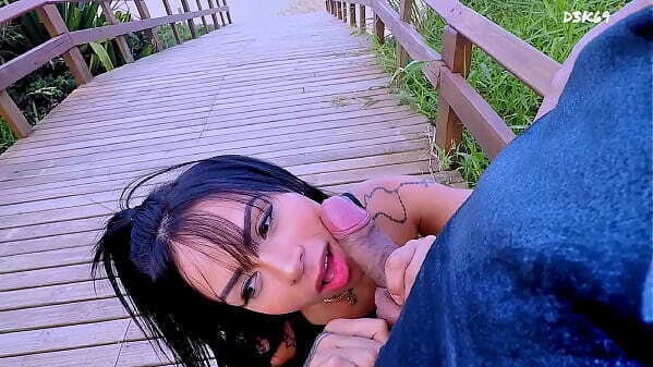 Linda morena garganta profunda grava primeiro porn&ocirc_ p&uacute_blico gozar boca