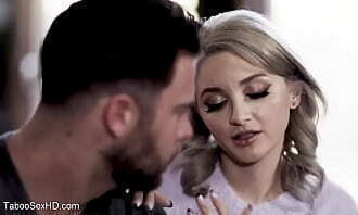 Guy talks girl into sucking cock