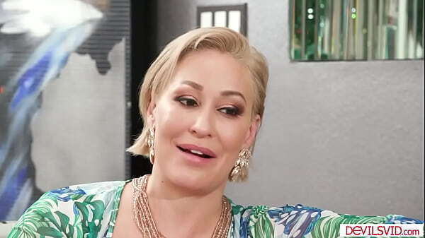 DevilsVid.com licks fucks milf boss