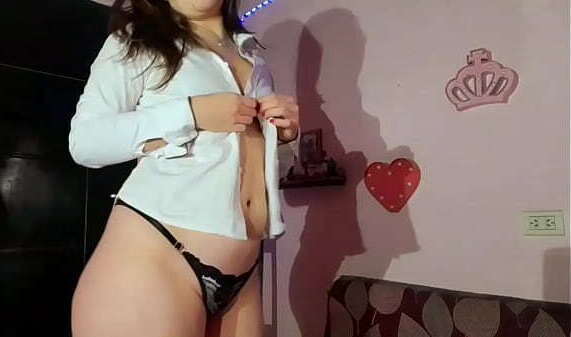 morena bailando reggaeton co&ntilde_o humedo