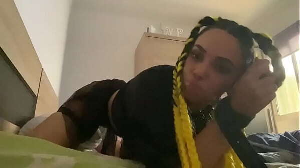 padrastro deja amarrada pone cachonda