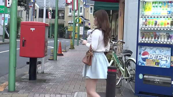 極太デカバイブ付きおたまでエロくじ引き!指令クリアで賞金ゲット! バイブ興奮した女子にさらなるエロ指令が&hellip_！可愛い顔してエロに前向き！ハメもOK! Part2