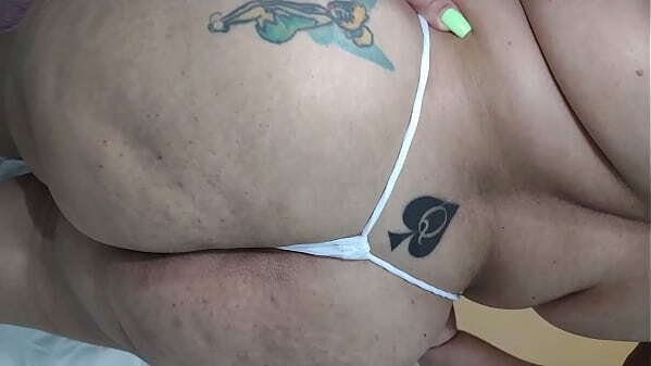 MARY BUTTERFLY cadelona experimentando micro biqu&iacute_nis micro mai&ocirc_s deixam todo corpo mostra, corninho filma voc&ecirc_s verem, punhetarem muito comentarem