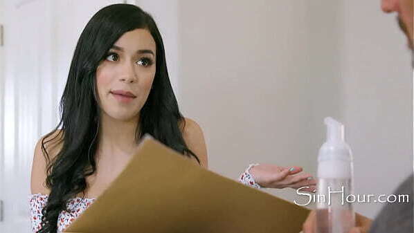 Savannah Sixx Gives Stepdad Scandalous NURU Massage