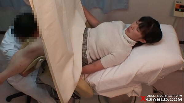 【産婦人科隠し撮り】ムチムチな熟女ボディがエロい32歳主婦